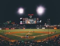 开云平台-世纪对轰，国家德比的雷霆式火力美学与76人式防守困局