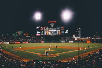 开云平台-世纪对轰，国家德比的雷霆式火力美学与76人式防守困局