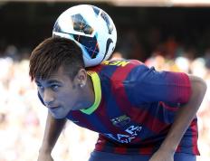 开云体育官方网站-最后一道弧线，法比尼奥的德式绝杀艺术