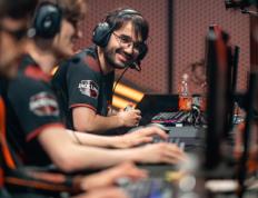 开云体育app-FNC鏖战MAD，Canyon开启传奇时刻激烈交锋八强赛，留下经典瞬间