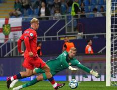 开云官网-欧洲足球争夺战殊途同归，恢弘壮阔