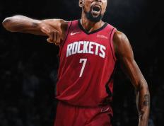 开云体育在线-马刺全队出击，主场大胜尼克斯反扳一局