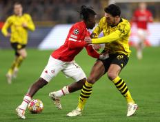 开云体育官网-足球爱好者近期可以欣赏到多场顶级比赛