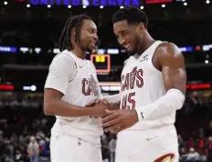 开云体育app-米切尔和高月才赢得灯泡大赛