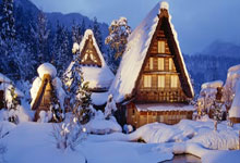 开云体育在线-曼联中场球员表现出色，帮助球队取胜