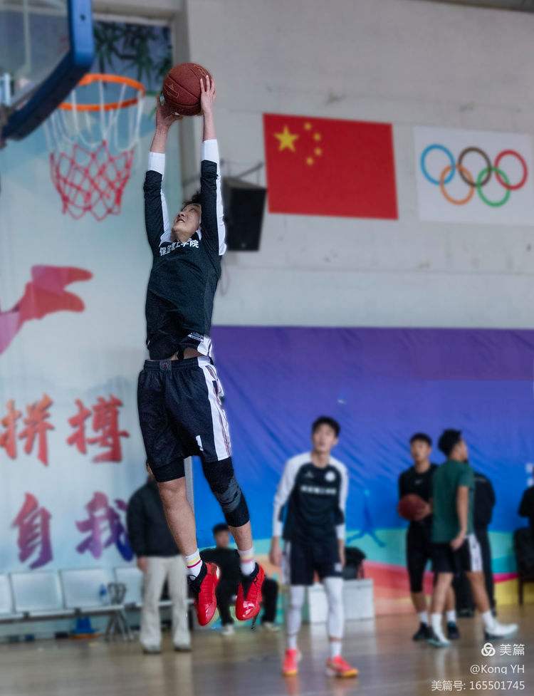 开云平台-包含纪实篮球联赛战况揭秘，球员表现出色的词条
