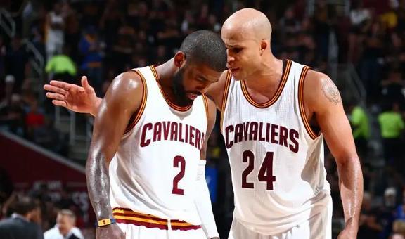 开云体育官方网站-黄蜂不敌篮网，杰弗森拿下两双助攻不足以逆转战局