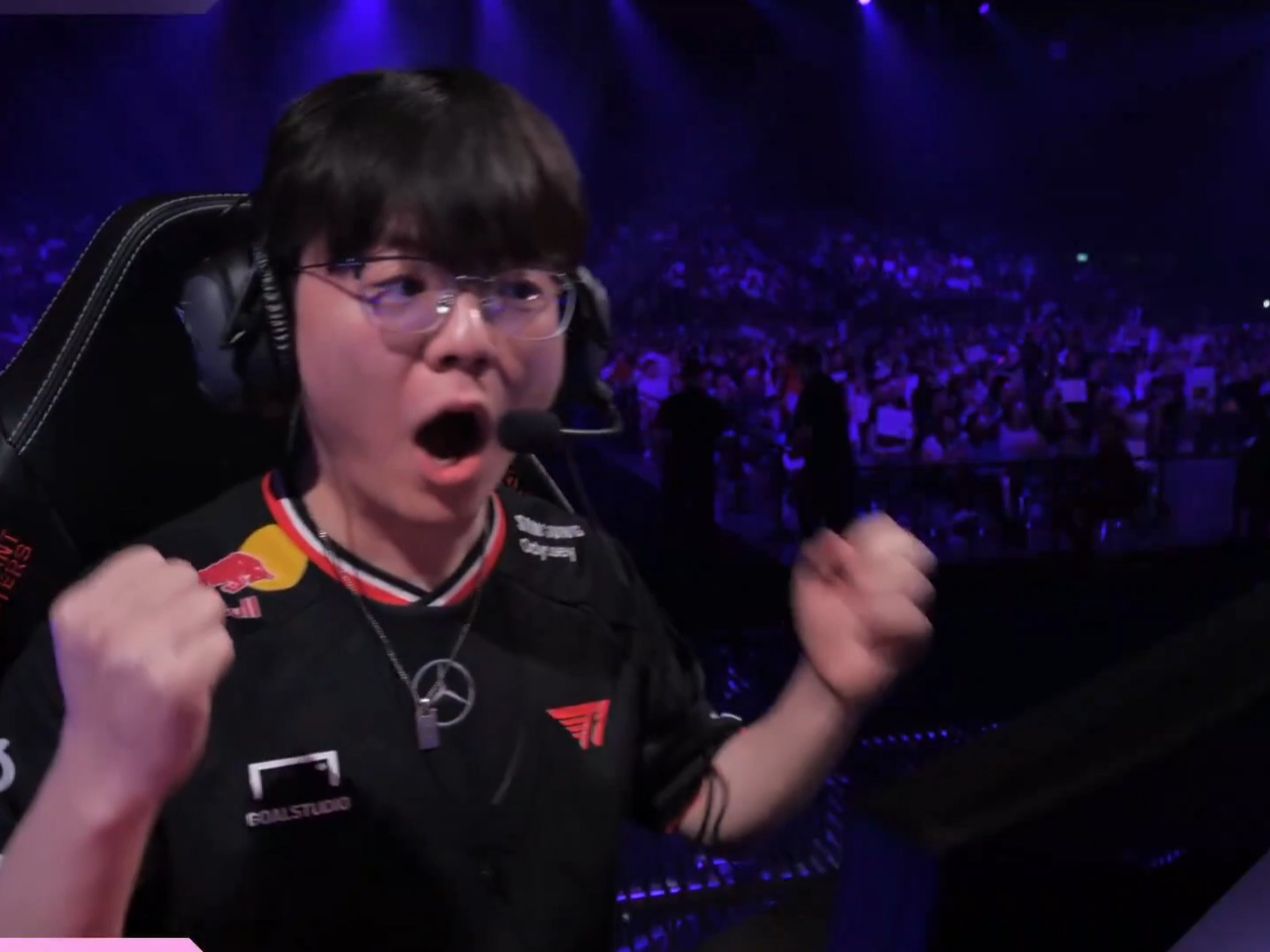 开云官网-EG险胜100T，CoreJJ开启传奇时刻宿命之战八强赛，留下经典瞬间