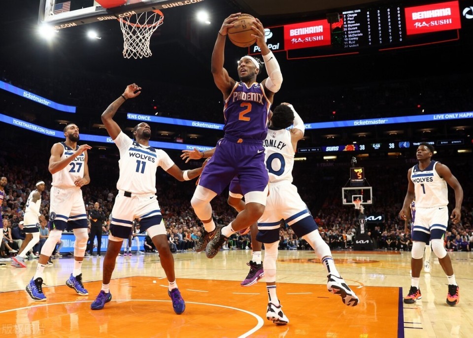 开云下载-爵士疯狂反扑，森林狼惊险逃脱