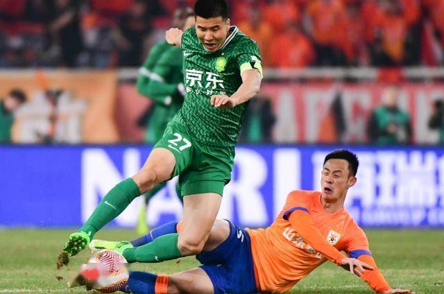 开云体育app-山东鲁能对阵深圳佳兆业,势均力敌激烈对决