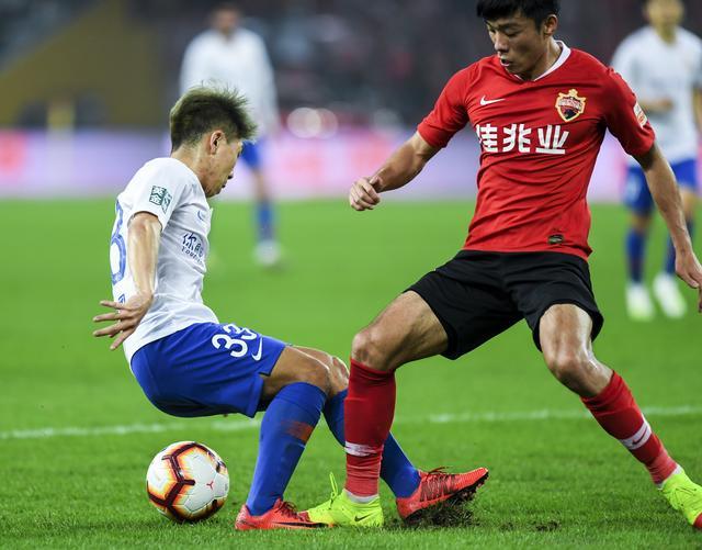 开云体育app-山东鲁能对阵深圳佳兆业,势均力敌激烈对决